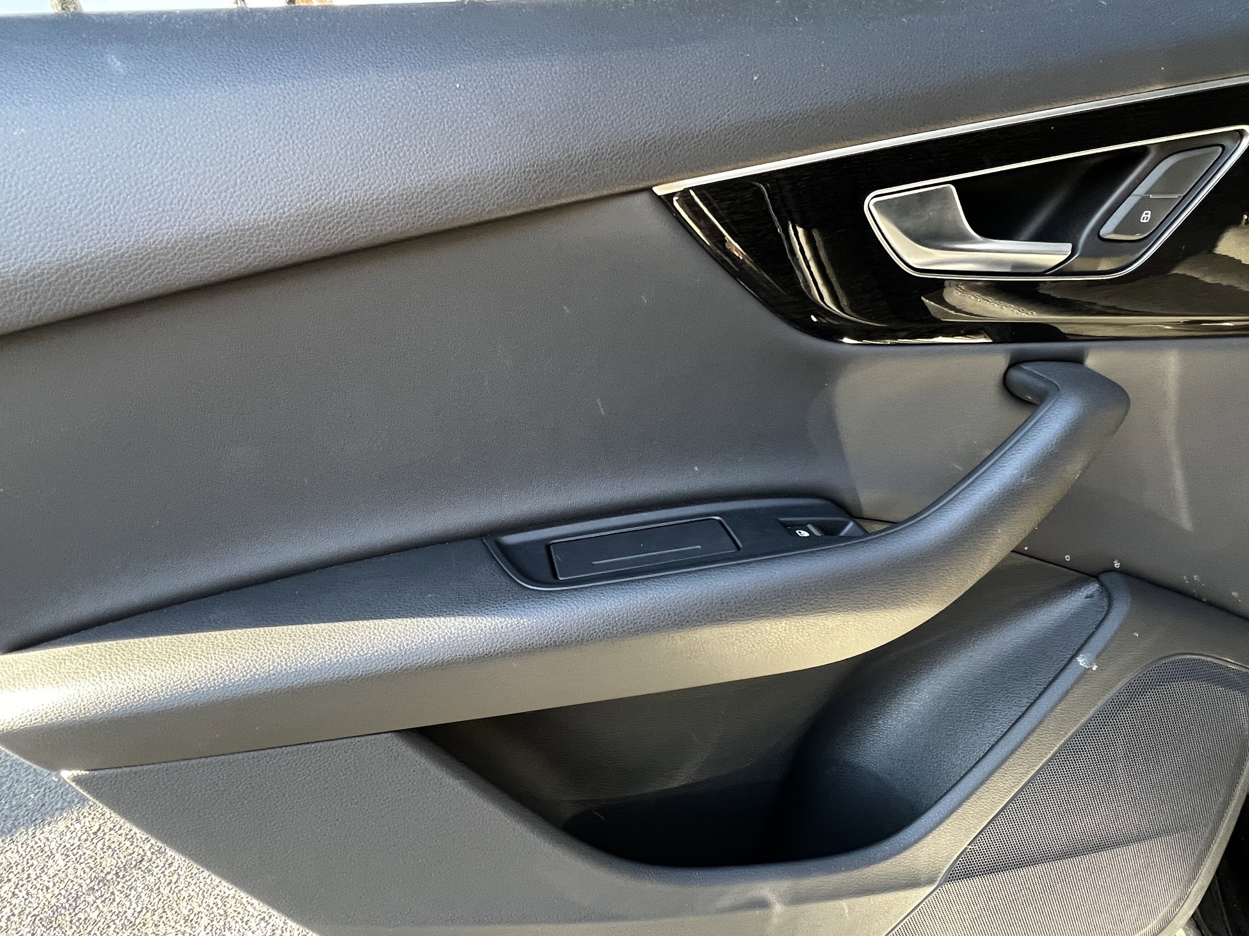 Used 2020 Audi Q7 3.0T Premium w/ Convenience Package image 30