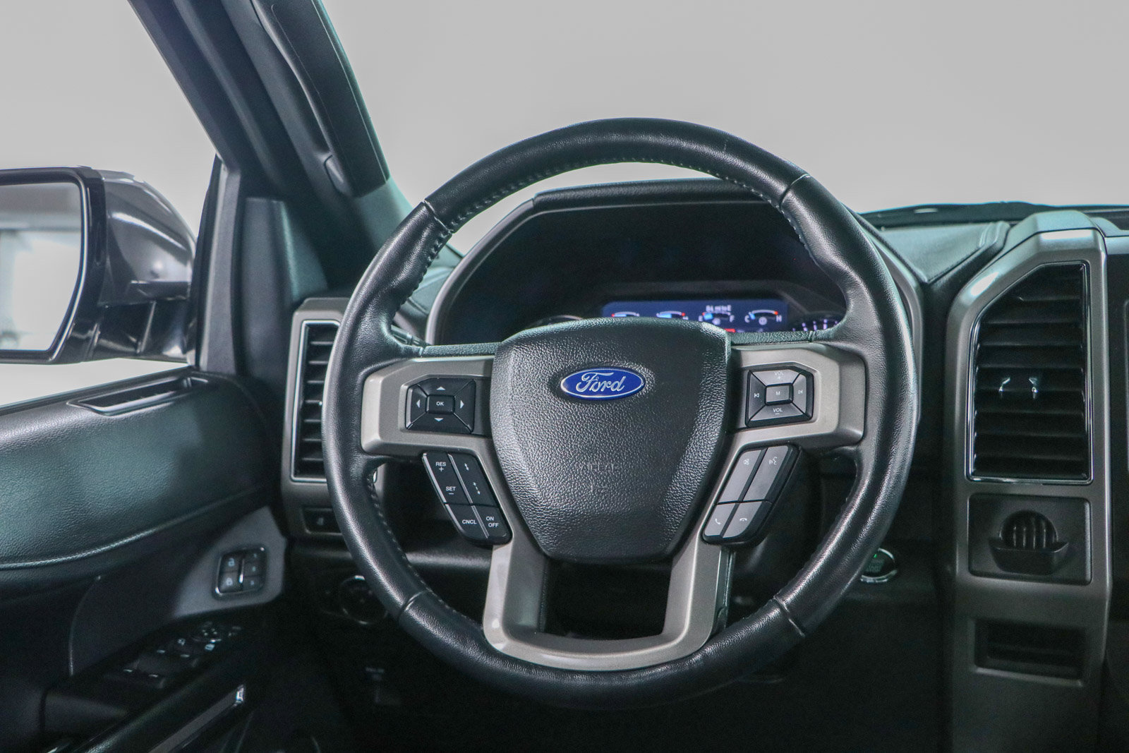 Used 2021 Ford Expedition XLT RWD image 13