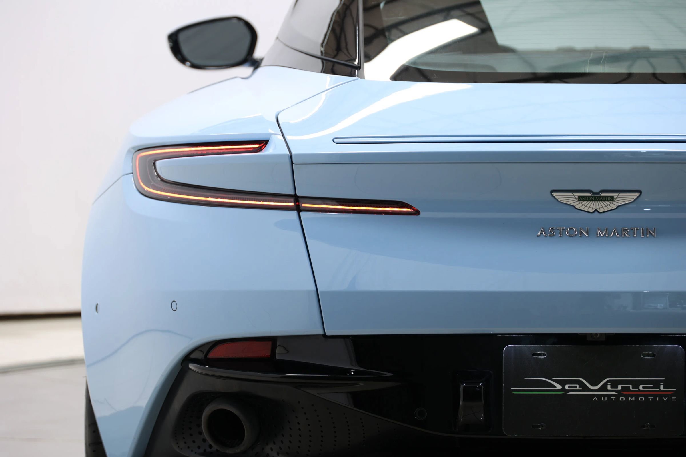 Used 2018 Aston Martin DB11 V12 image 61