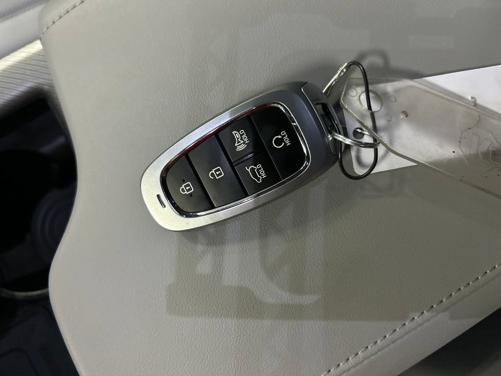 Used 2024 Hyundai Palisade SEL FWD image 19