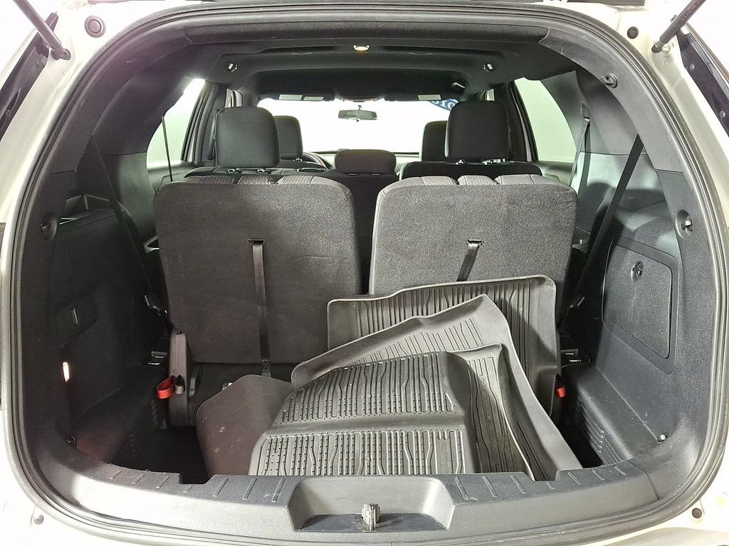 Used 2018 Ford Explorer XLT FWD image 27