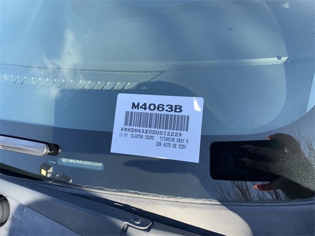 Used 2013 Hyundai Elantra SE image 35