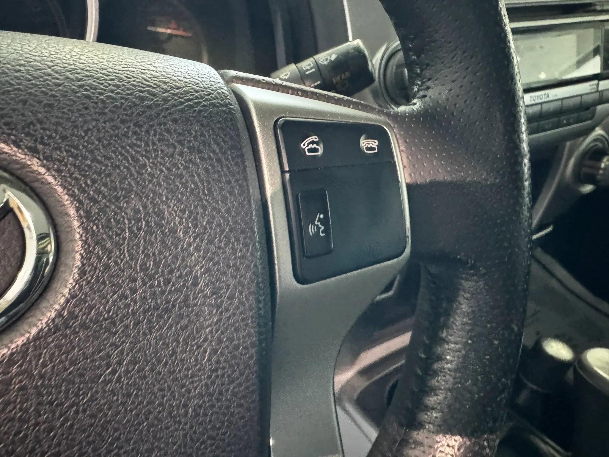 Used 2011 Toyota 4Runner SR5 w/ Premium Pkg w/Leather AWD/4WD image 25
