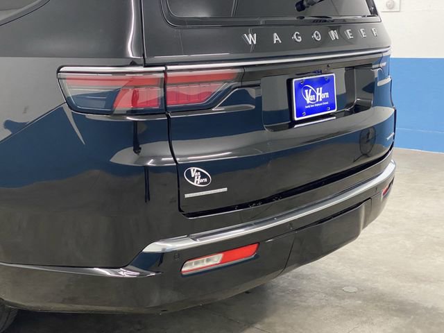 Used 2023 Jeep Wagoneer L Series III w/ Preferred Equipment Group image 42