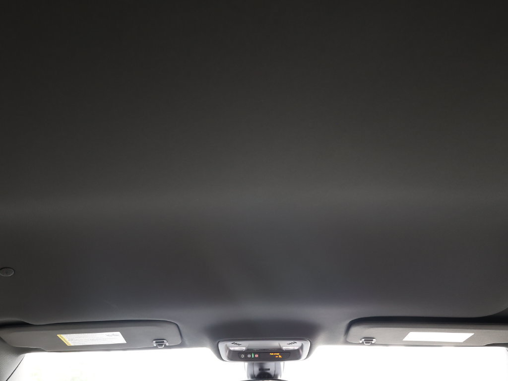 Used 2023 Chevrolet Traverse LS FWD image 13
