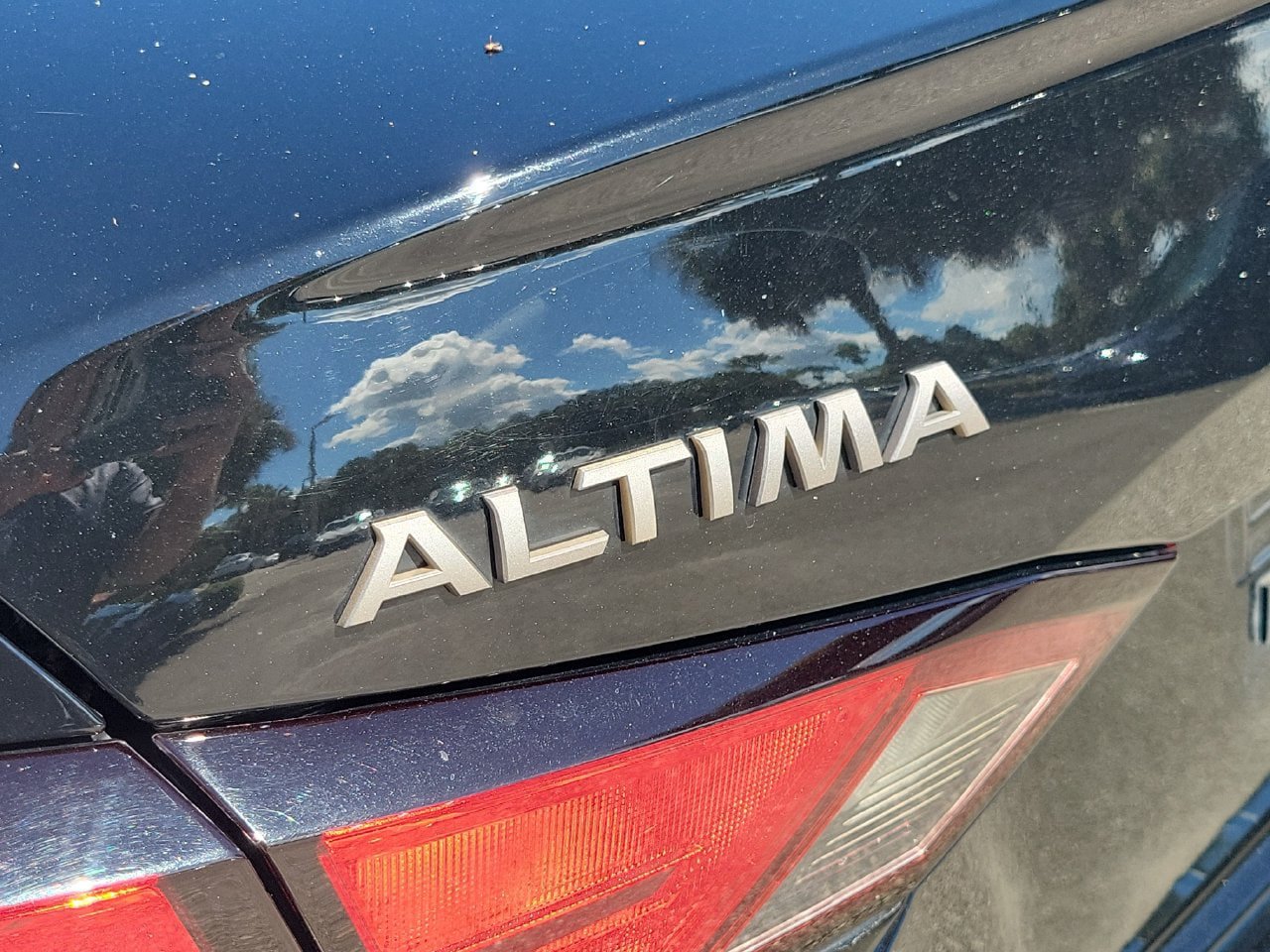 Used 2023 Nissan Altima 2.5 SR w/ SR Premium Package FWD image 6