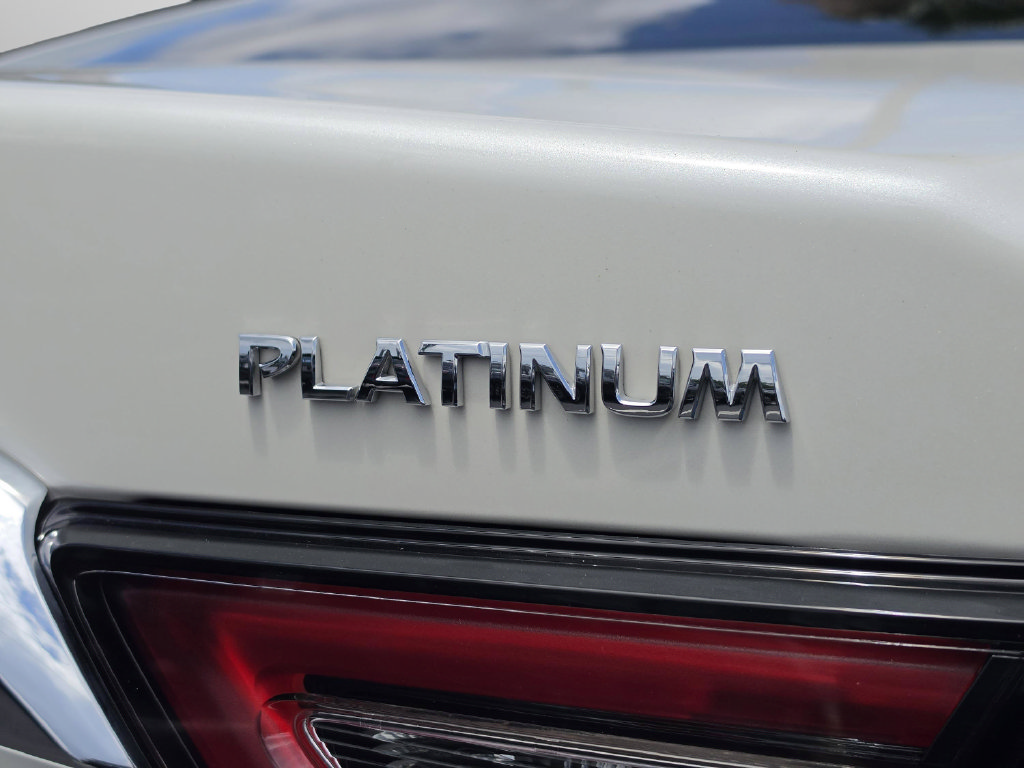 Certified 2023 Nissan Maxima Platinum w/ Sport Mat Group FWD image 50