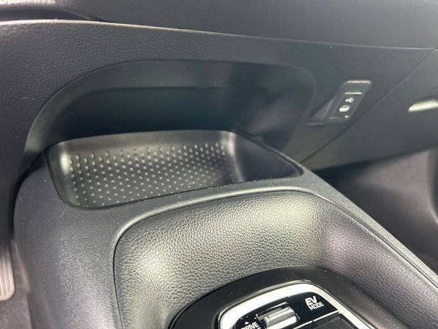 Used 2025 Toyota Corolla SE FWD image 25