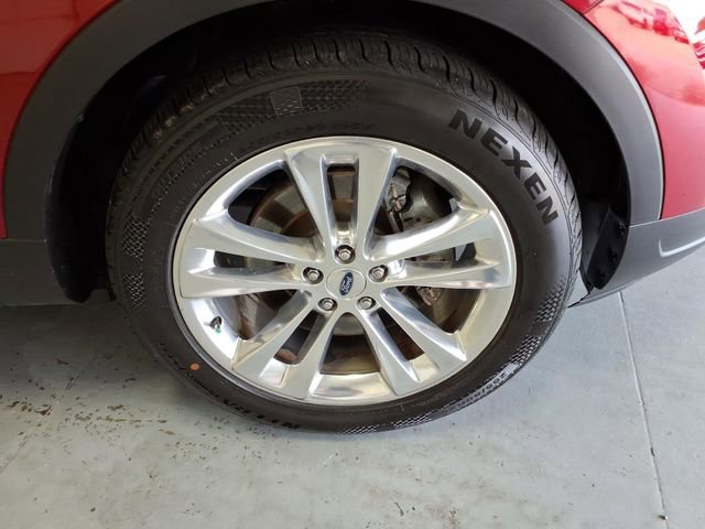 Used 2018 Ford Explorer XLT w/ Equipment Group 202A FWD image 9