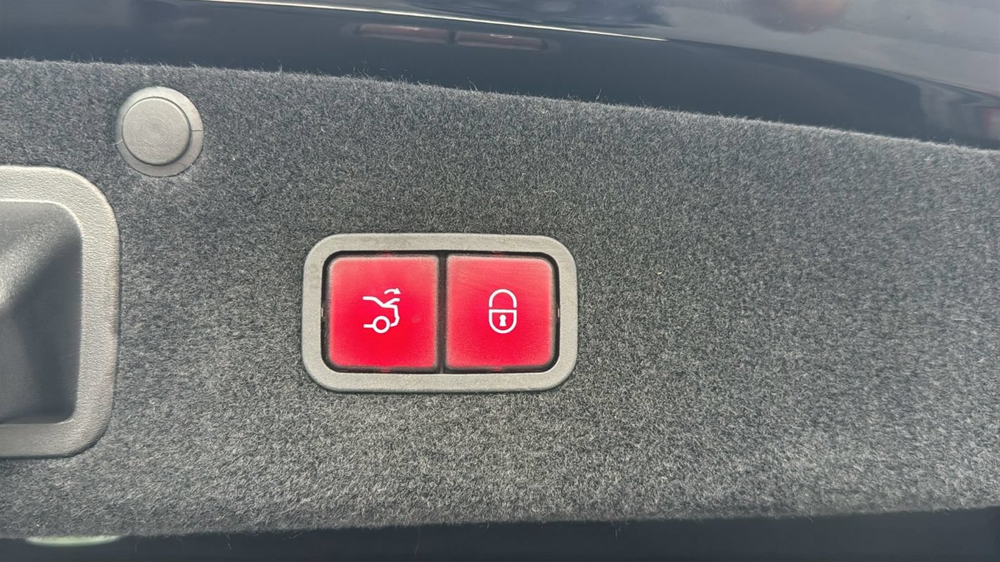 Used 2015 Mercedes-Benz S 63 AMG 4MATIC Sedan image 18