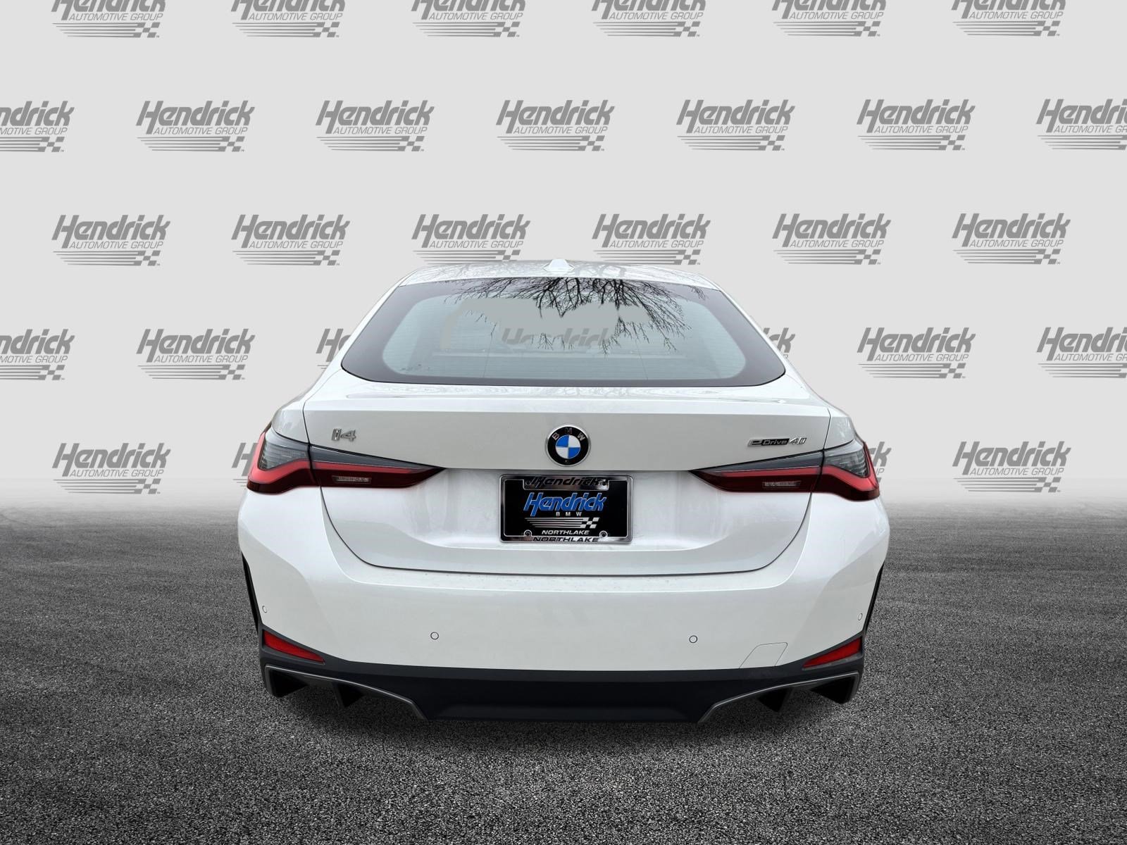 Used 2026 BMW i4 eDrive40 w/ Premium Package RWD image 9