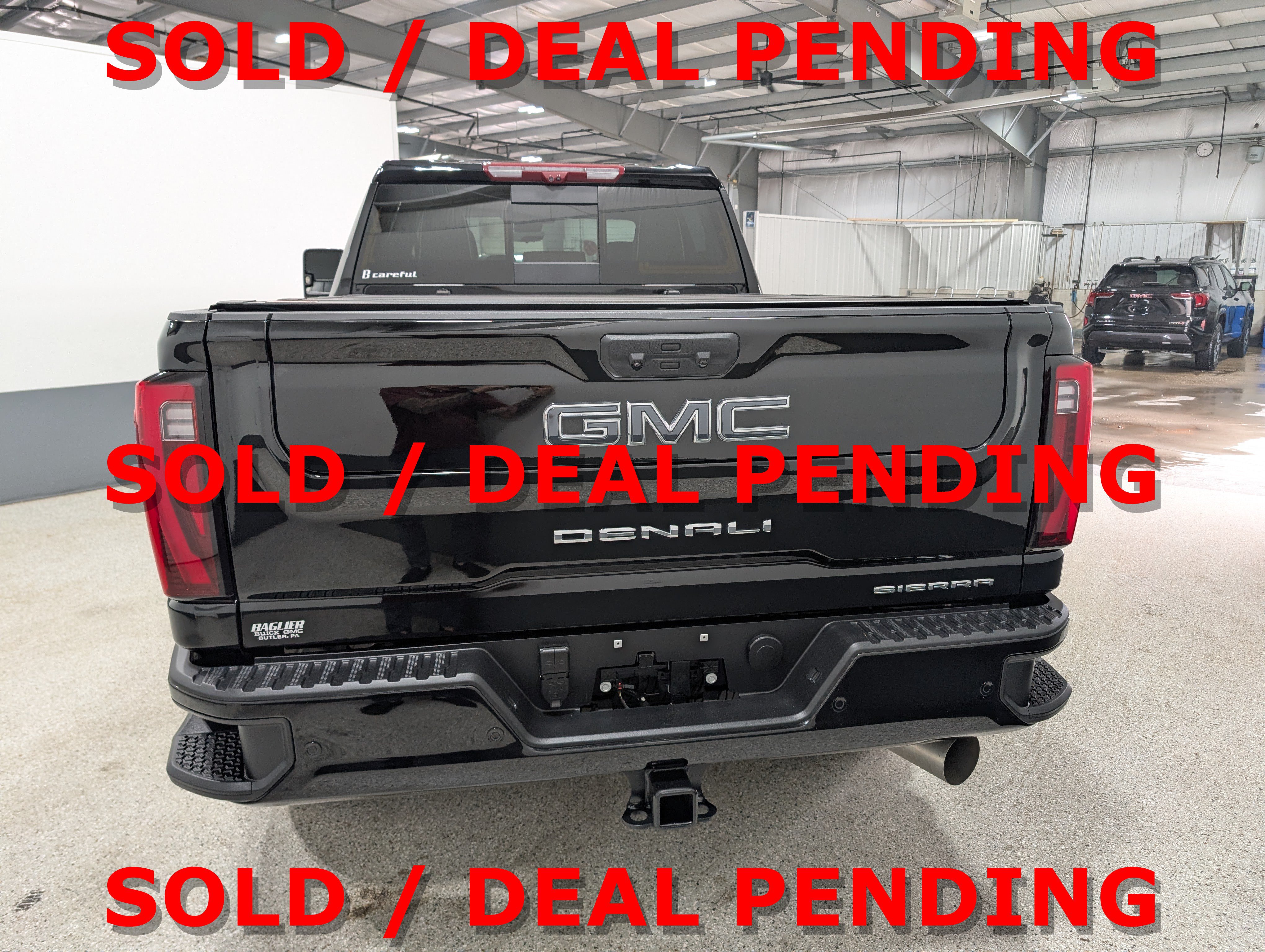 Used 2025 GMC Sierra 2500 Denali Ultimate AWD/4WD image 4