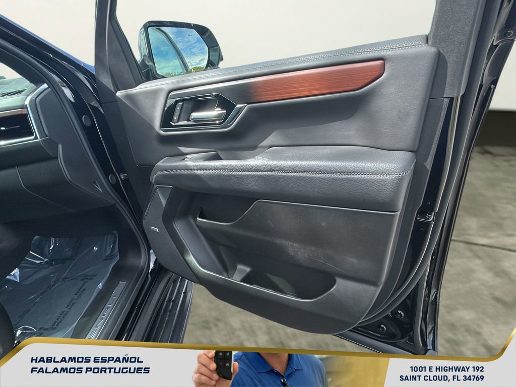 Used 2025 GMC Yukon XL Denali image 35