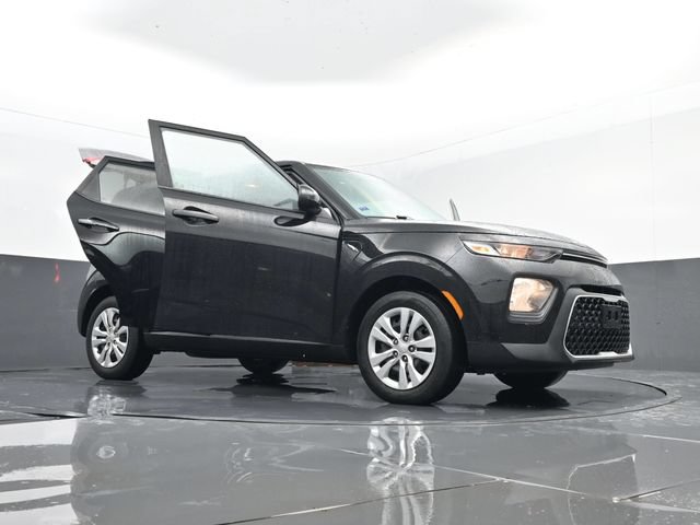 Used 2022 Kia Soul LX FWD image 30
