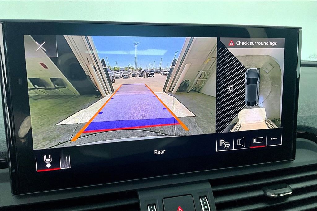 Used 2023 Audi SQ5 Prestige w/ Prestige Package image 28