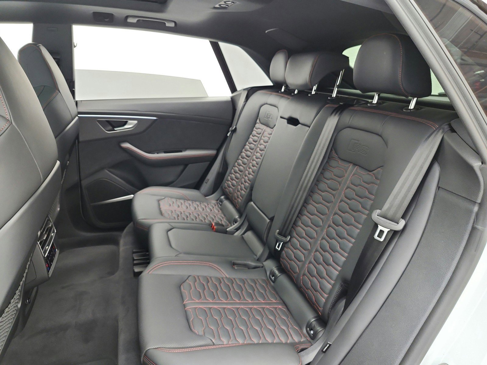 New 2026 Audi RS Q8 performance image 11