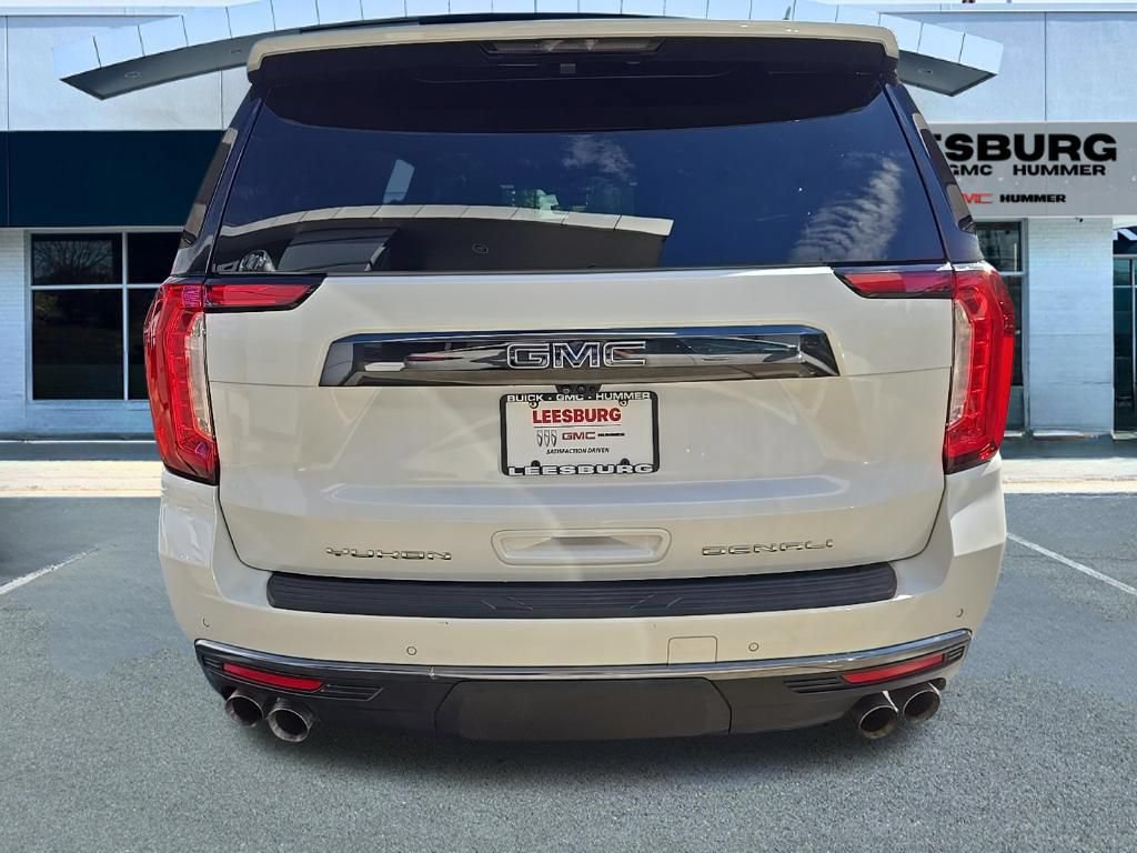 Used 2023 GMC Yukon Denali Ultimate AWD/4WD image 6