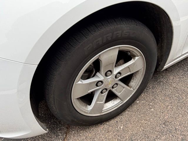 Used 2016 Chevrolet Malibu LT FWD image 6