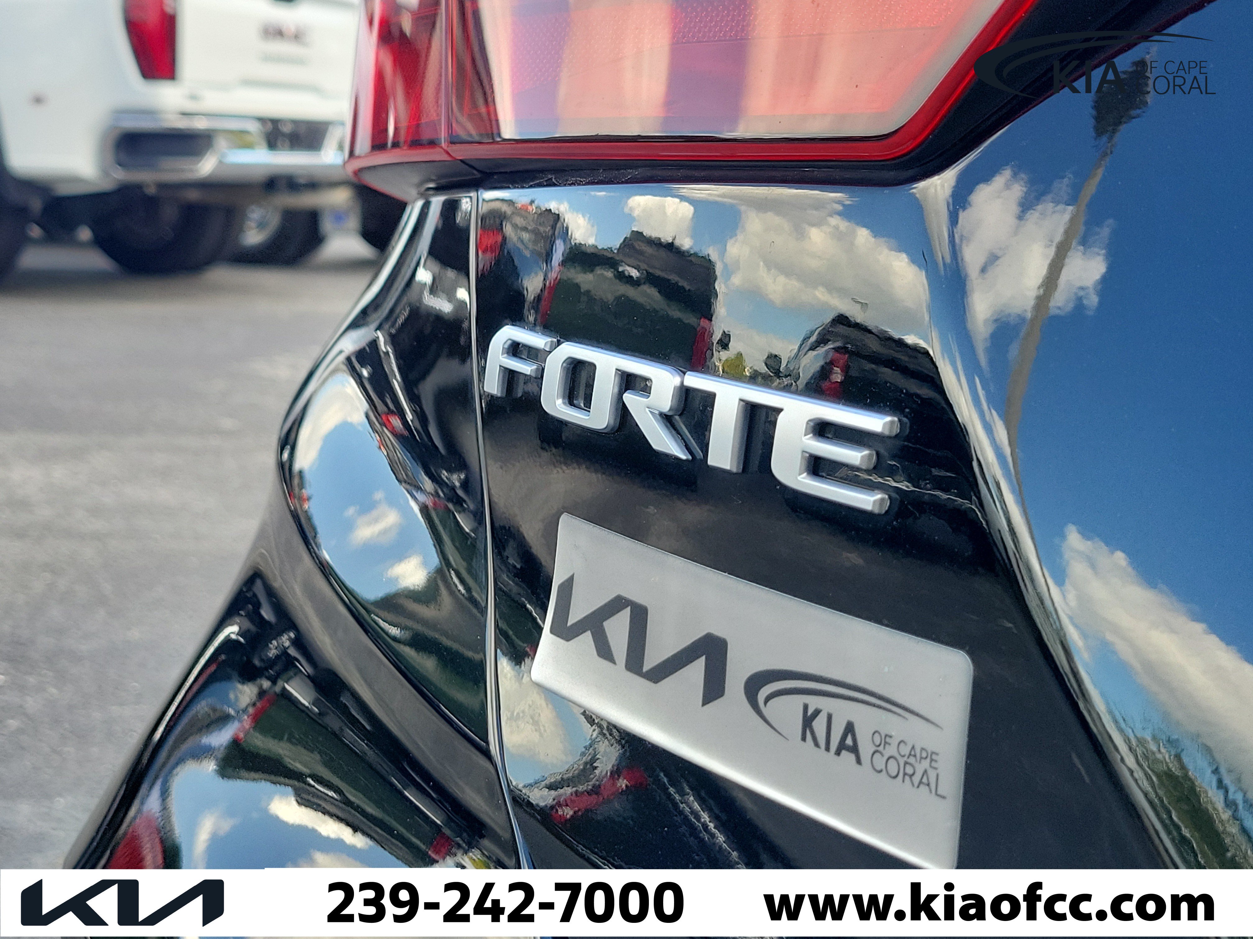 Certified 2023 Kia Forte LXS w/ LXS Technology Package FWD image 10