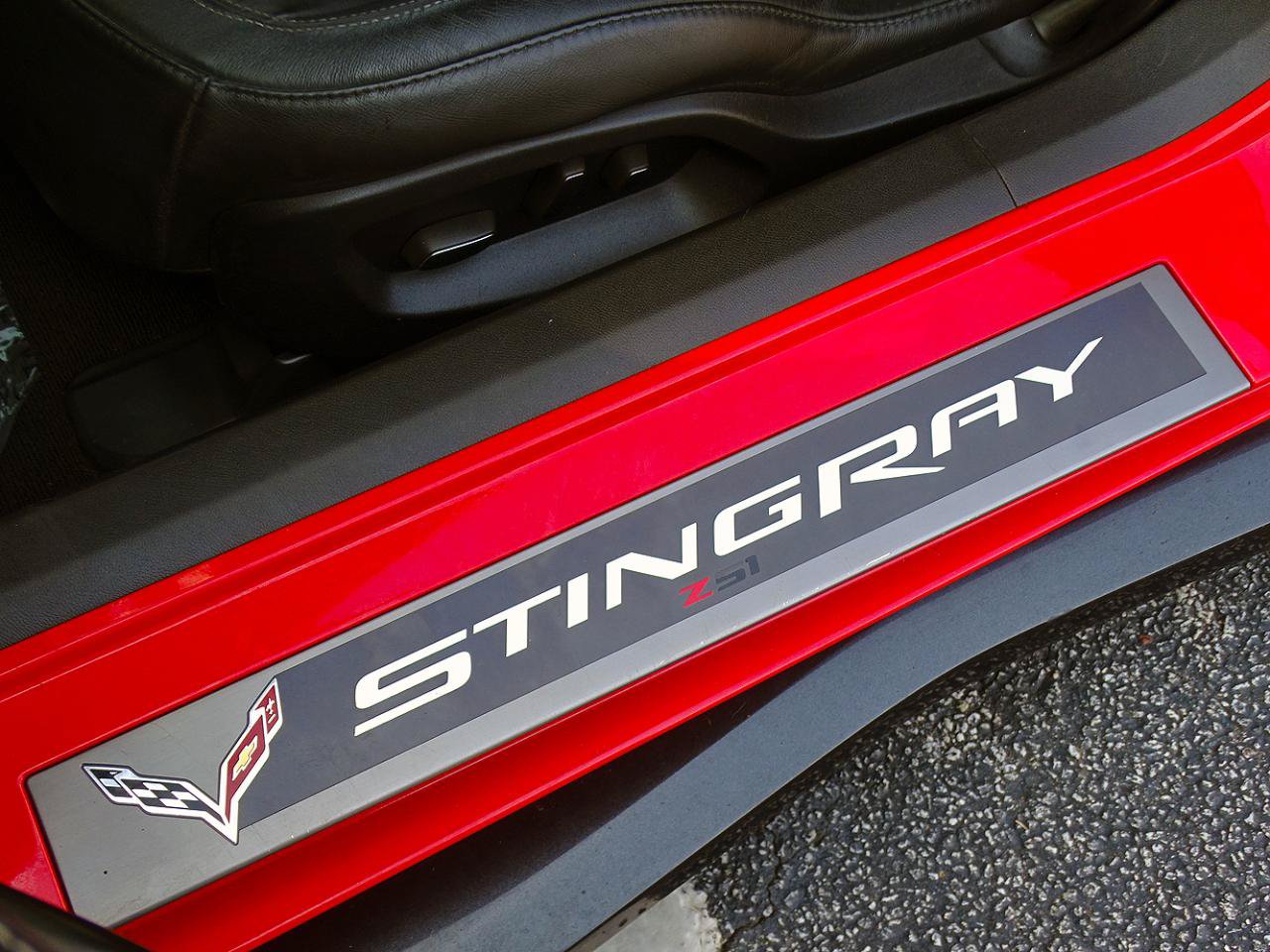Used 2015 Chevrolet Corvette Stingray Coupe w/ Z51 3LT w/ 3LT Preferred Equipment Group RWD image 21