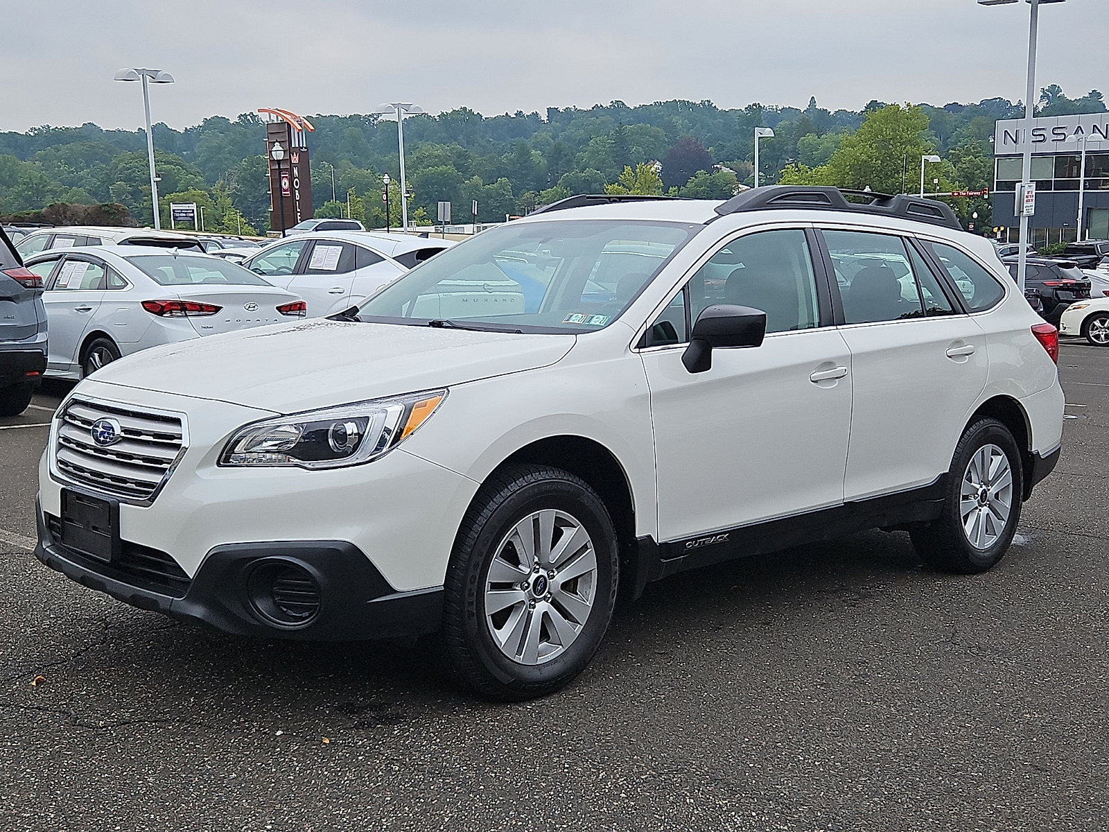 Used 2017 Subaru Outback 2.5i AWD/4WD image 3