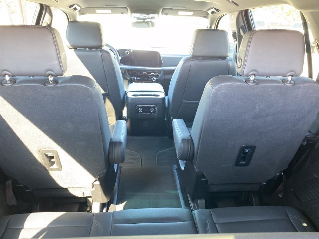 Used 2026 Chevrolet Tahoe Z71 w/ Comfort Package AWD/4WD image 19