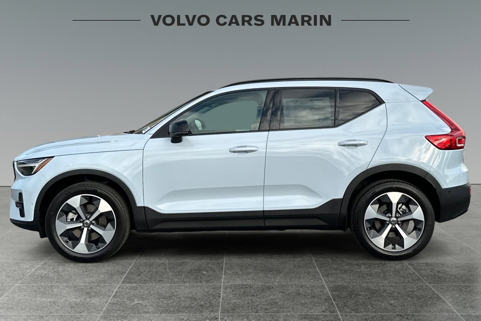New 2026 Volvo XC40 B5 Plus w/ Protection Package Premier image 5