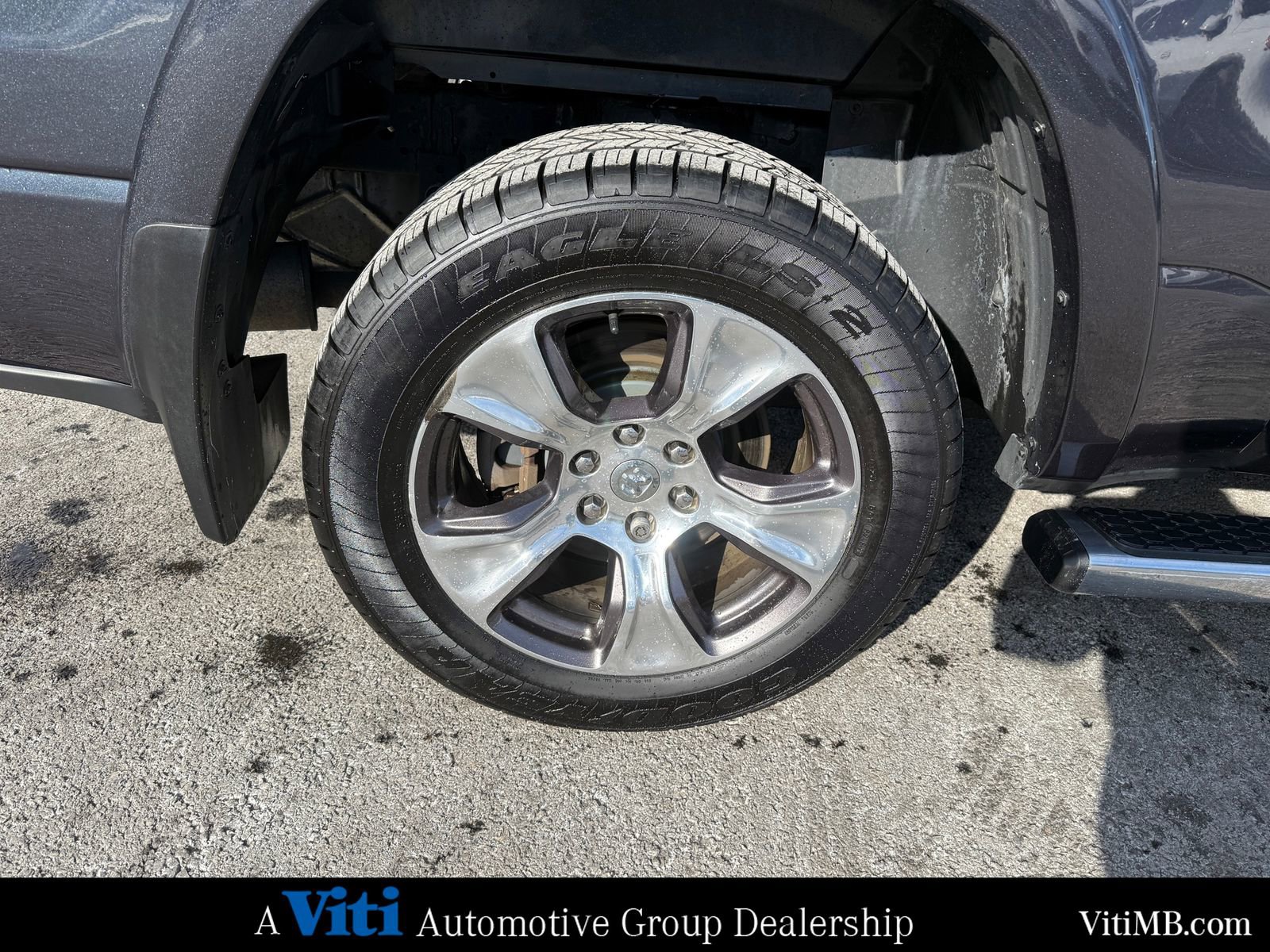 Used 2019 RAM 1500 Laramie image 14