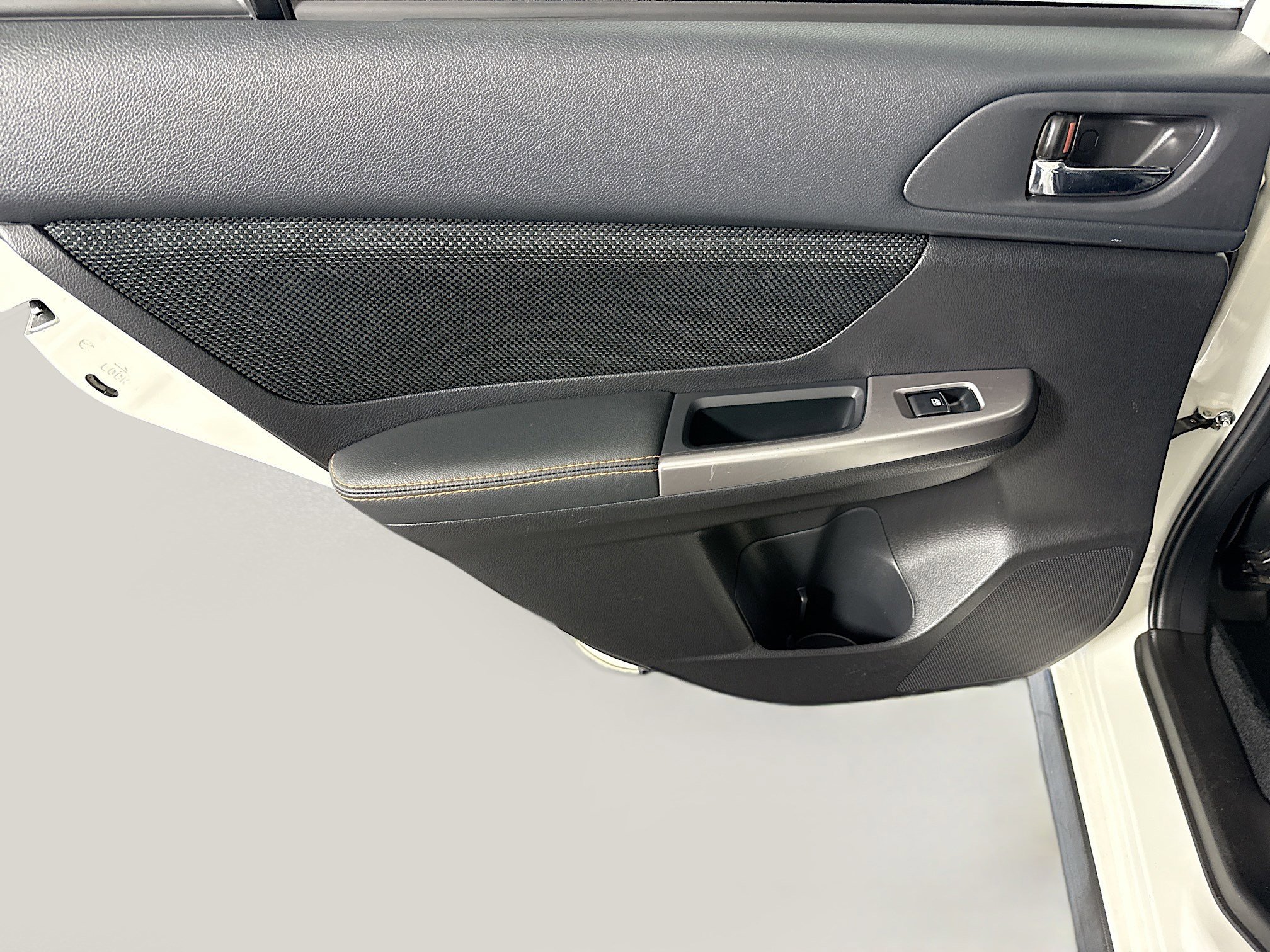 Used 2016 Subaru Crosstrek 2.0i Premium w/ Moonroof Package image 25