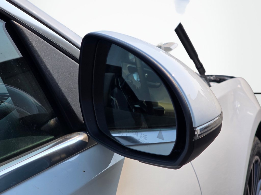New 2026 Mercedes-Benz C 300 4MATIC Sedan image 28
