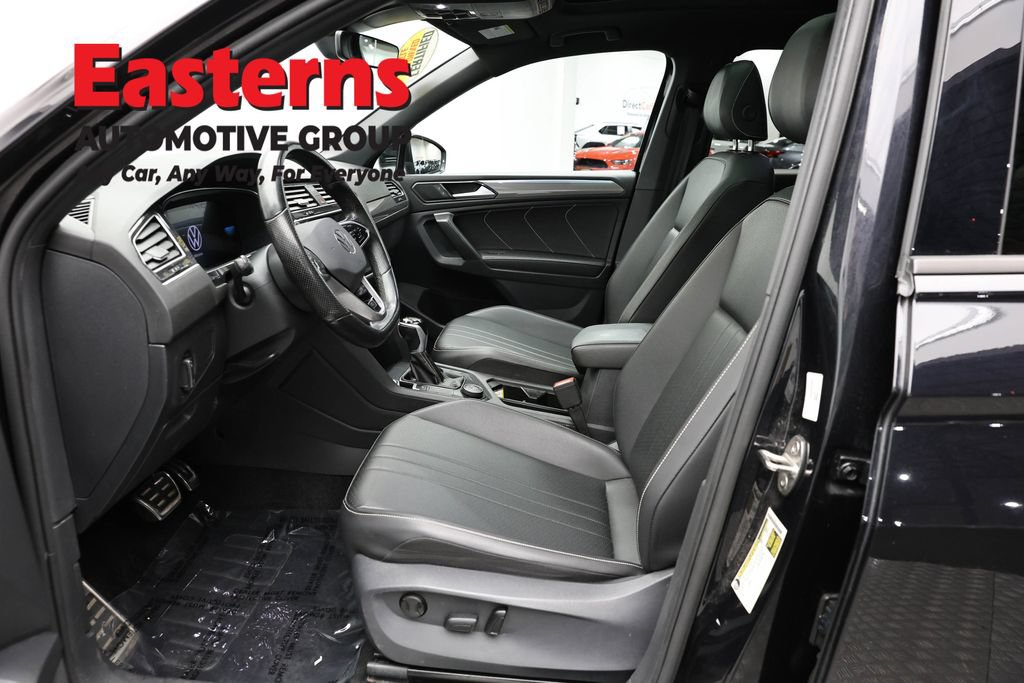 Used 2024 Volkswagen Tiguan SE R-Line AWD/4WD image 13