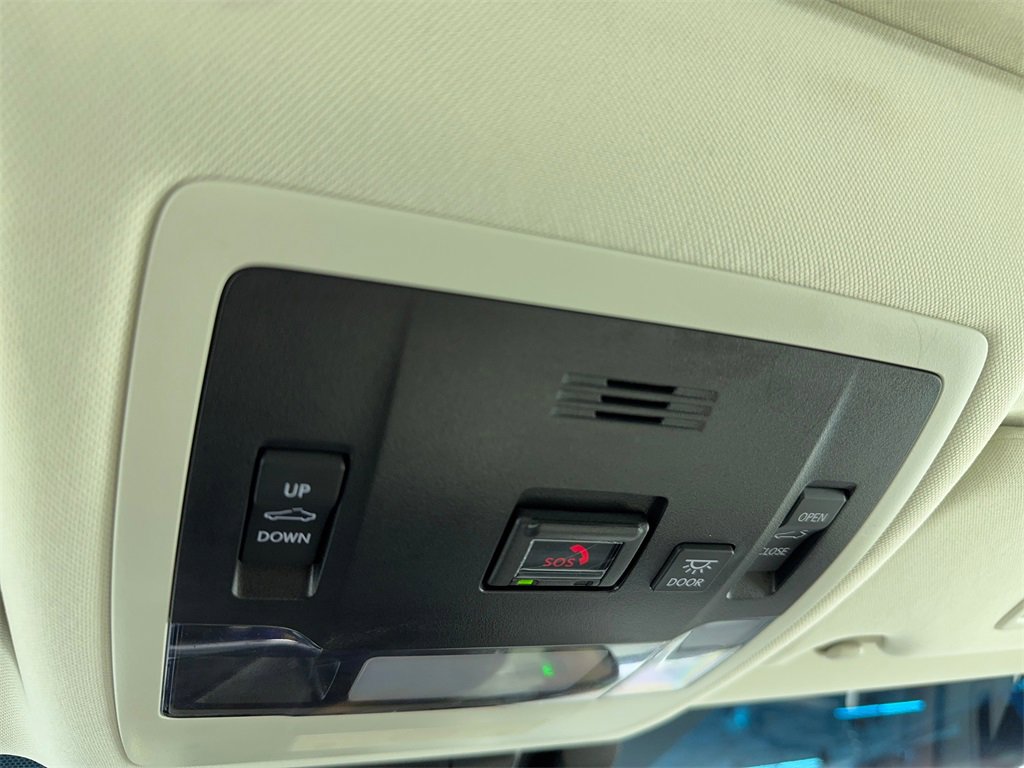 Used 2024 Lexus ES 350 w/ Premium Package image 31