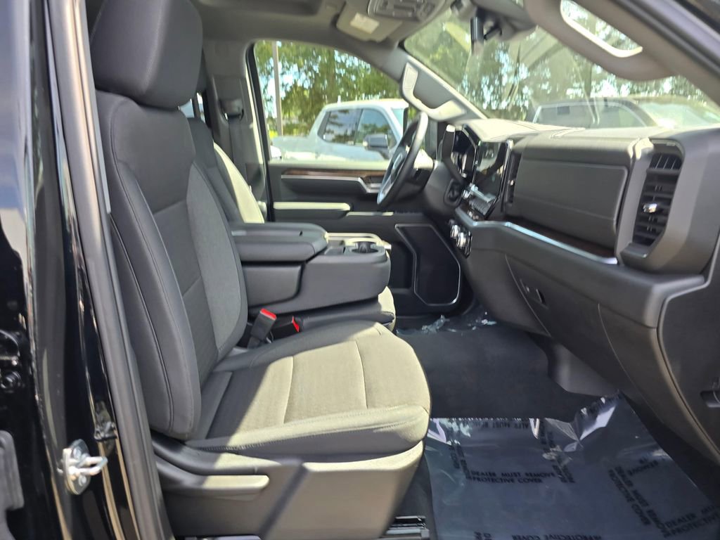 Used 2025 GMC Sierra 2500 SLE w/ SLE Value Package; AWD/4WD image 13