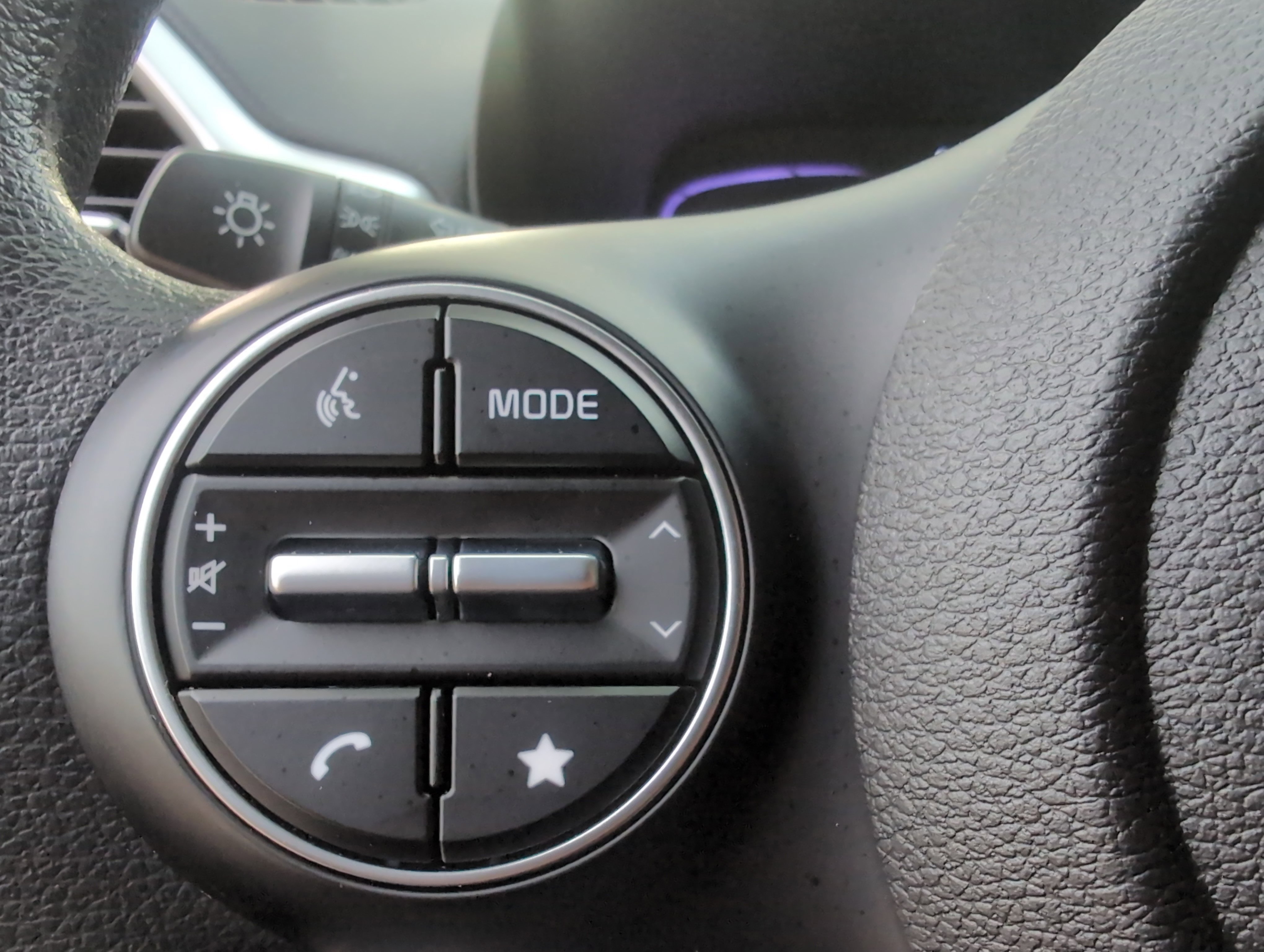 Used 2025 Kia Soul LX w/ LX Technology Package image 19