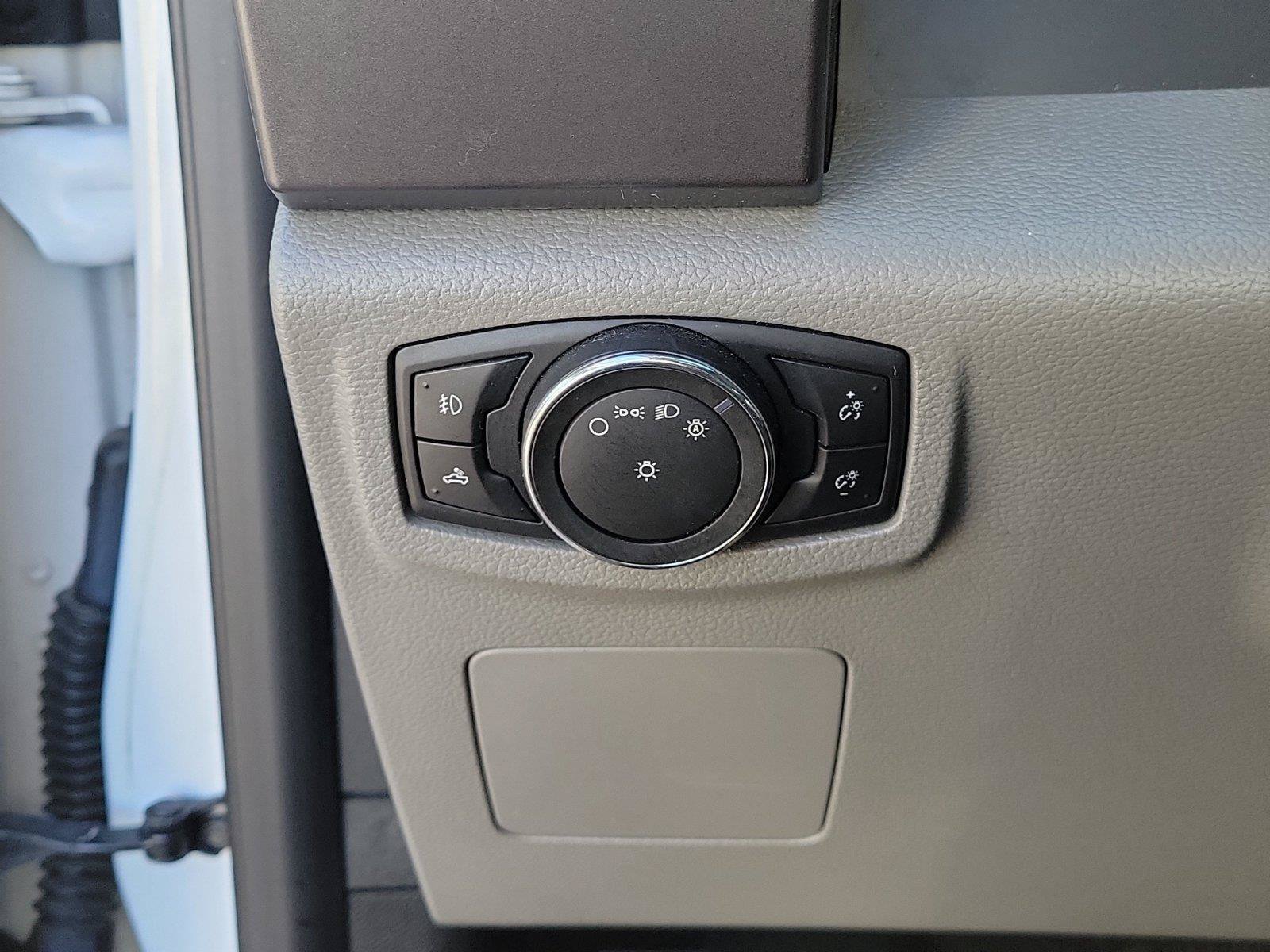 Used 2015 Ford F150 XLT AWD/4WD image 20