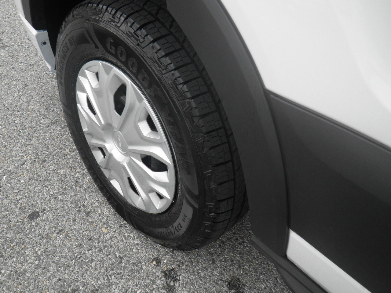 Used 2023 Ford Transit 350 XLT image 13