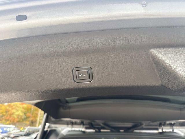 Used 2021 Chevrolet Suburban LT w/ LT Signature Package image 7