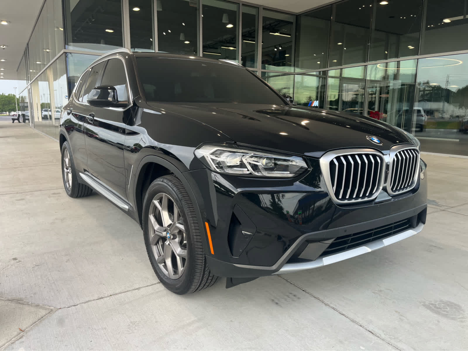 Used 2023 BMW X3 sDrive30i w/ Premium Package RWD image 3