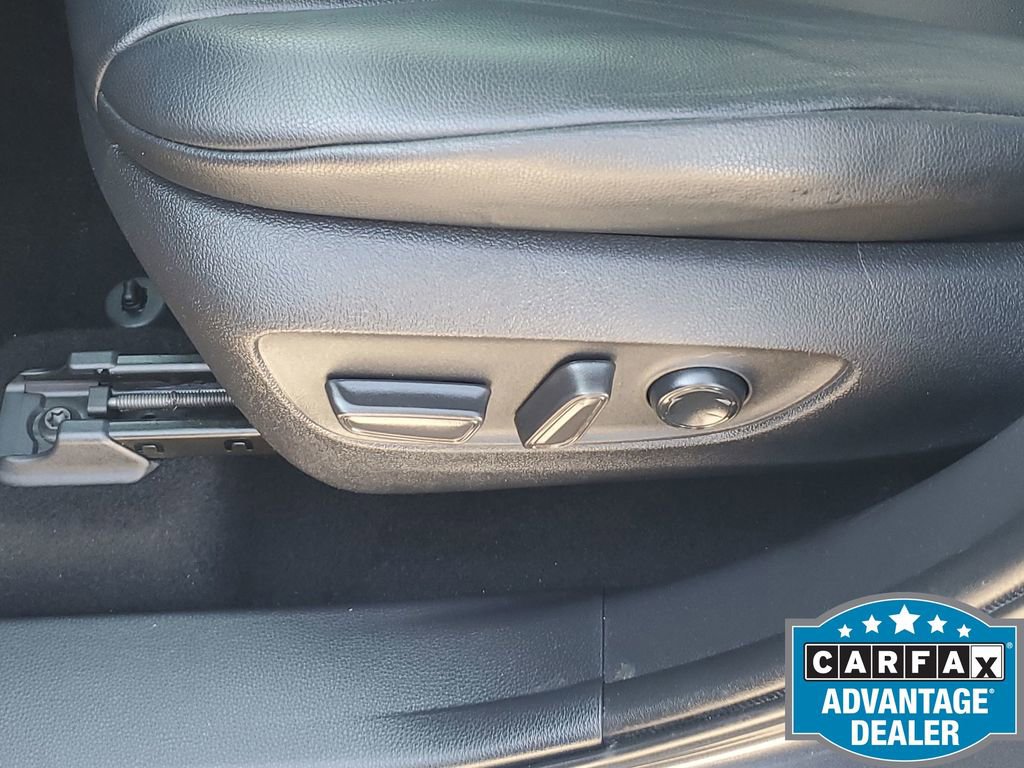 Used 2020 Toyota Highlander XLE image 29