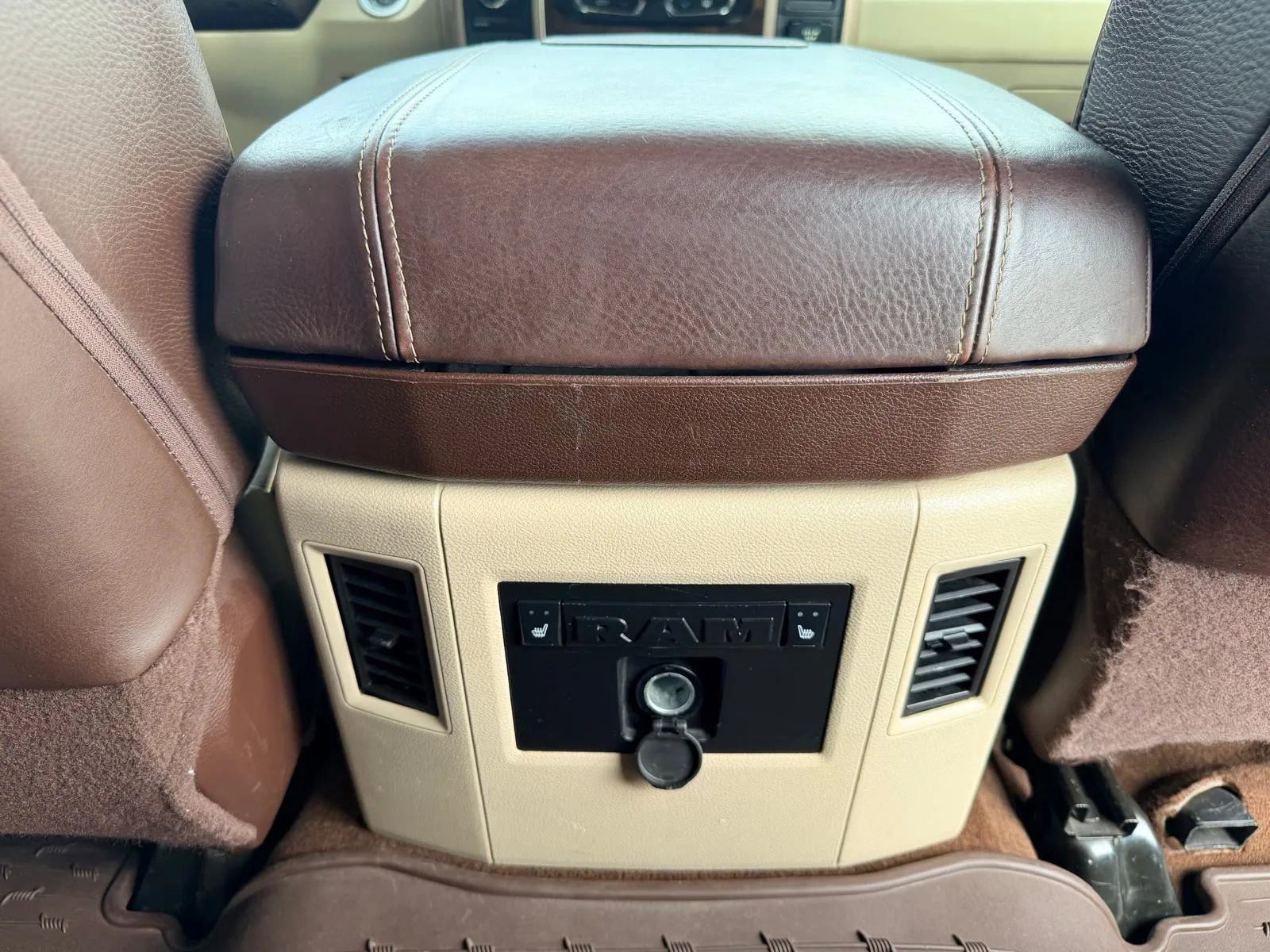 Used 2013 RAM 2500 Longhorn w/ Convenience Group AWD/4WD image 28