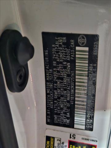 Used 2019 Toyota Camry LE FWD image 15