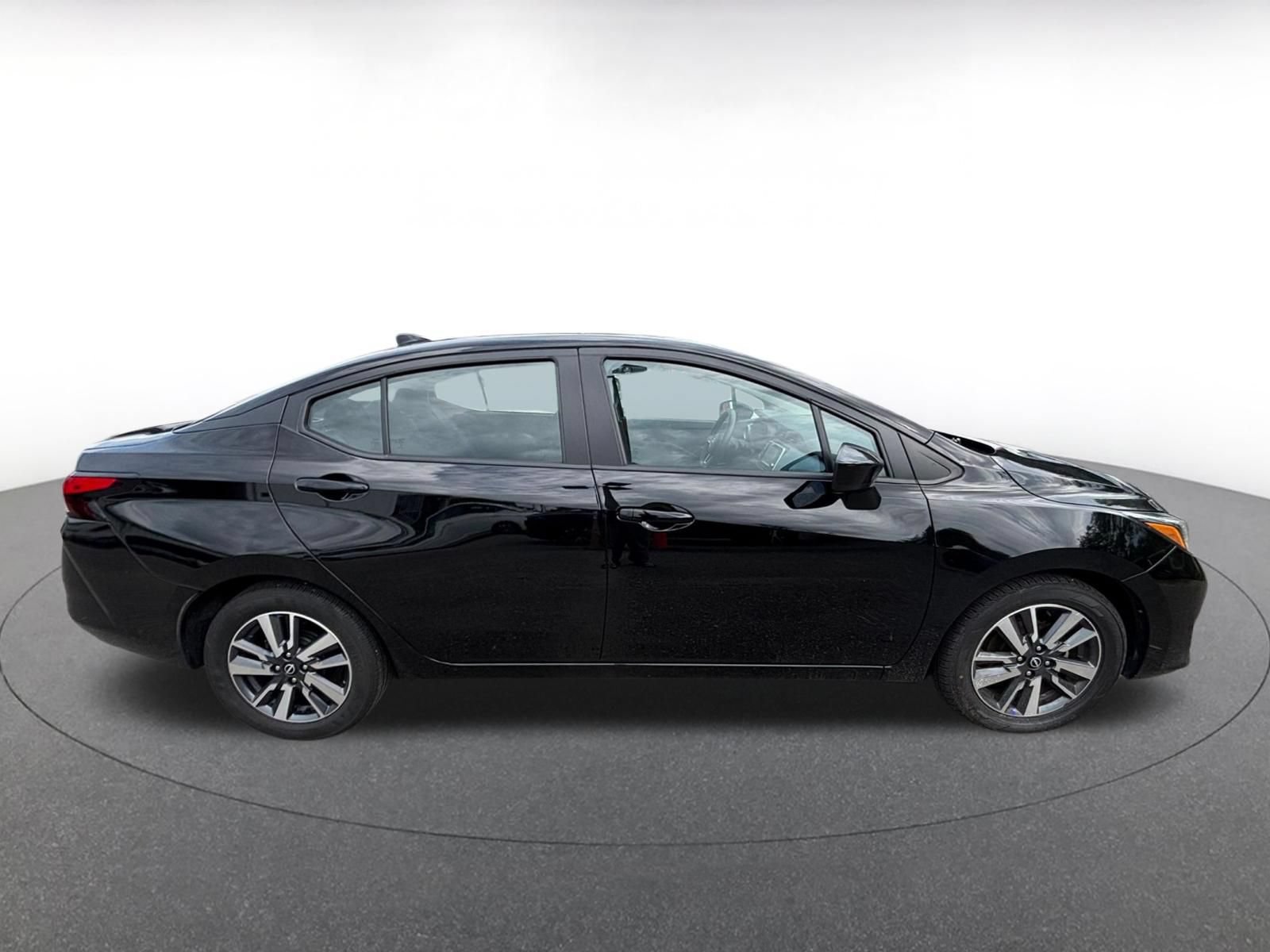 Used 2025 Nissan Versa SV FWD image 14