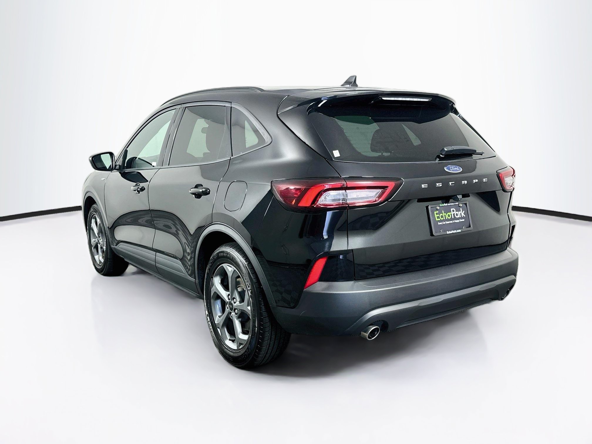 Used 2025 Ford Escape ST-Line FWD image 5