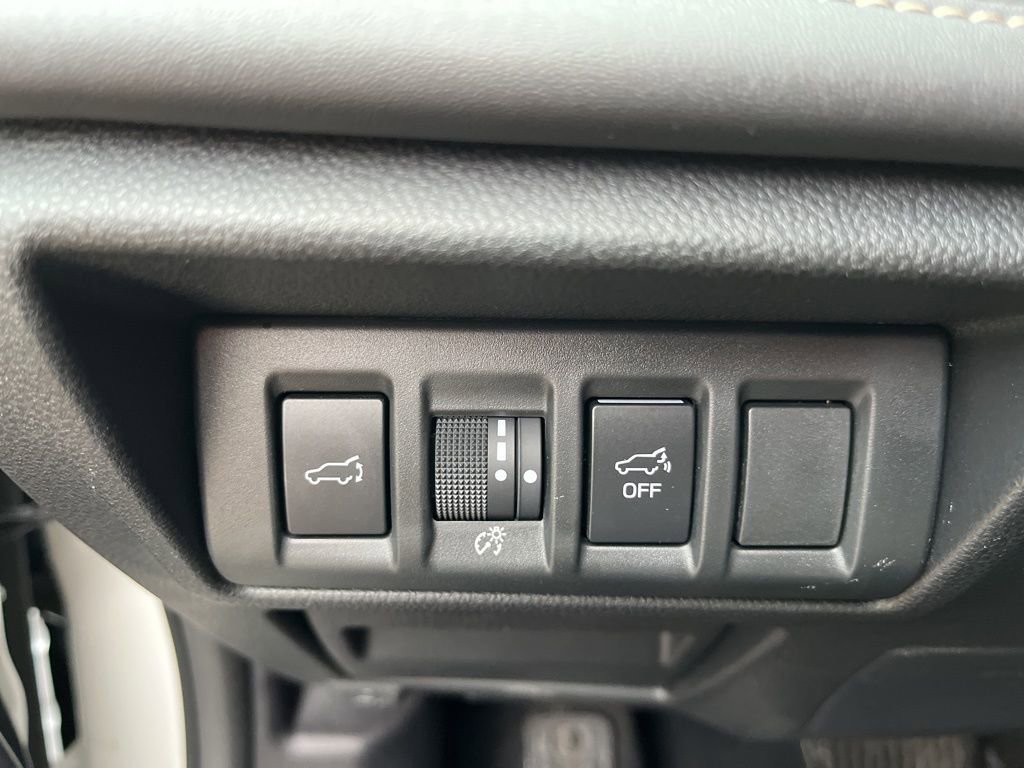 Certified 2025 Subaru Outback Limited image 21