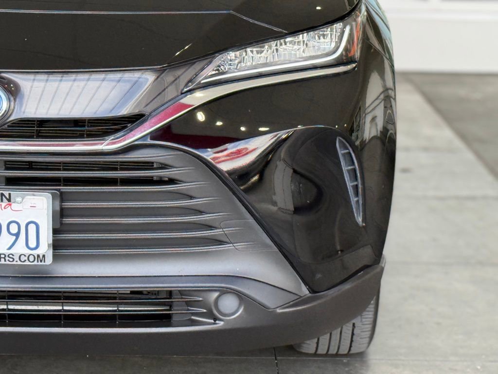 Certified 2021 Toyota Venza LE AWD/4WD image 5