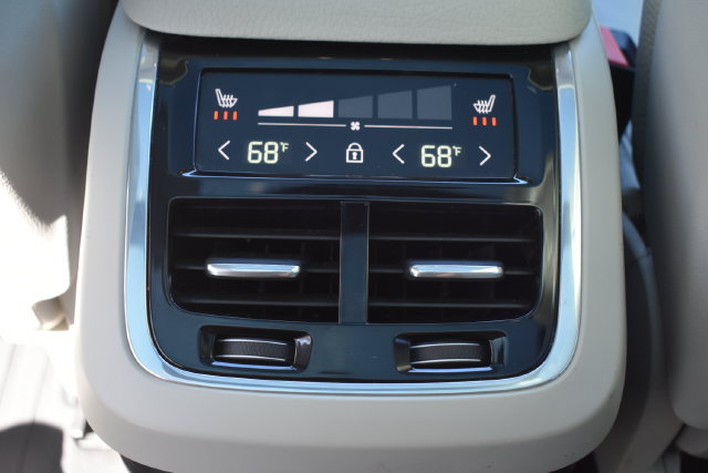 Used 2020 Volvo XC90 T6 Momentum w/ Protection Package Premier AWD/4WD image 27