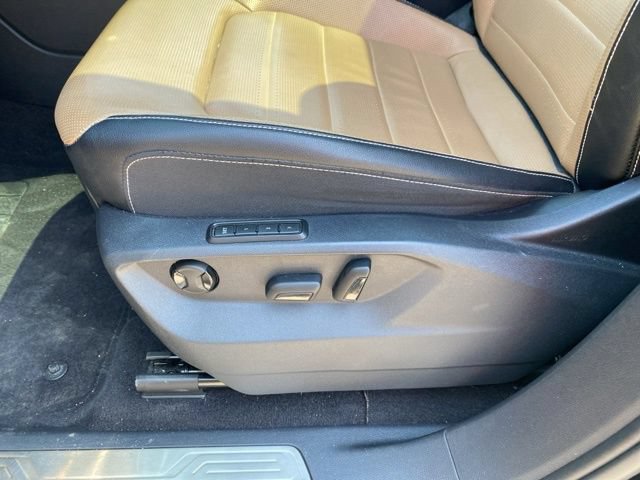 Used 2022 Volkswagen Atlas Cross Sport SEL Premium R-Line AWD/4WD image 22