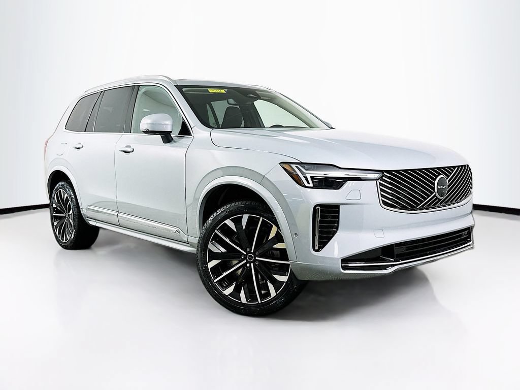 Used 2026 Volvo XC90 B5 Plus w/ Protection Package Premier AWD/4WD image 2