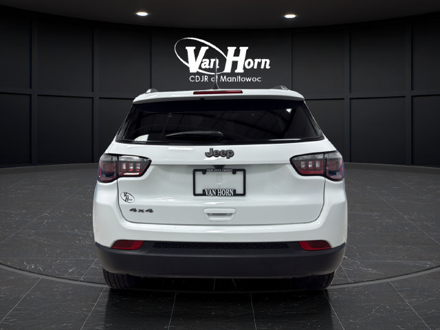 Used 2025 Jeep Compass Latitude w/ Altitude Special Edition AWD/4WD image 5