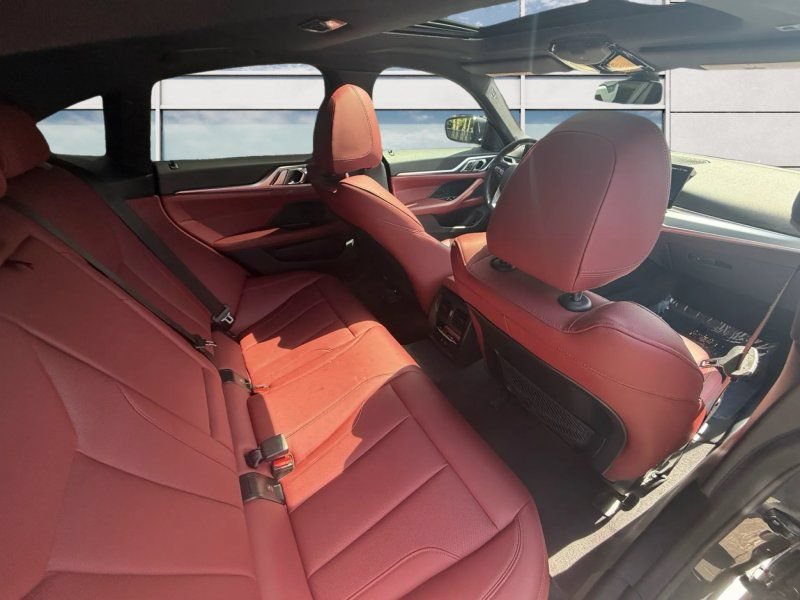 Used 2023 BMW i4 eDrive35 w/ Premium Package RWD image 10